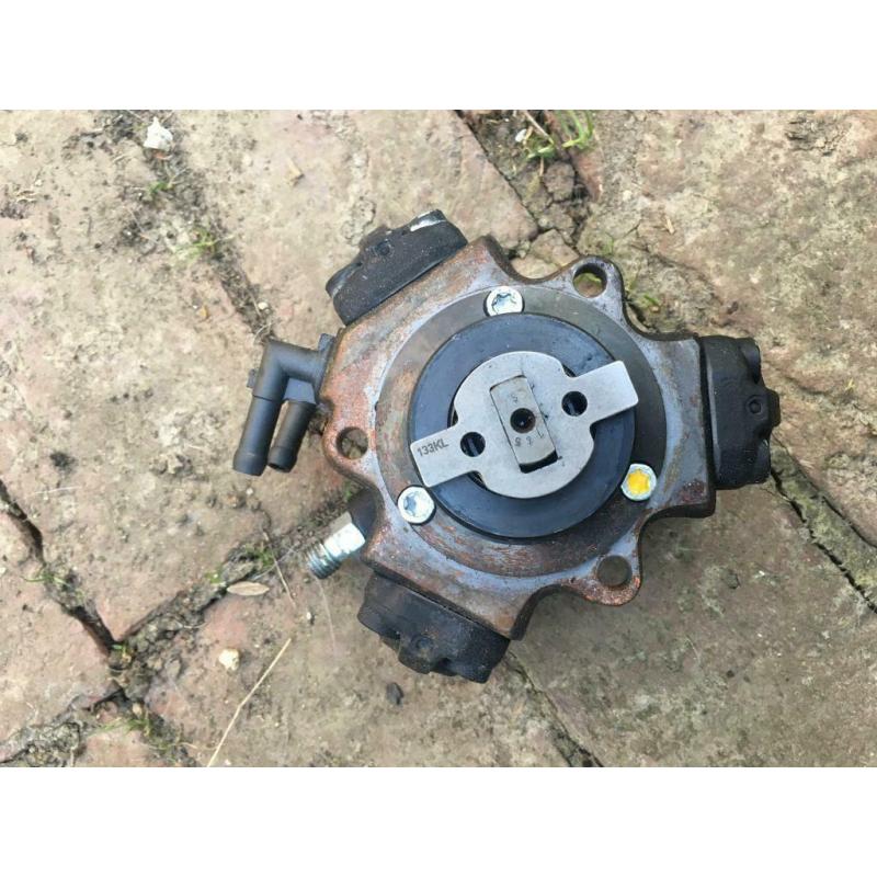 VAUXHALL COMBO 1.3 CDTI - BOSCH FUEL PUMP - RECONDITIONED 1YR AGO - FOR YEARS 2005-2012