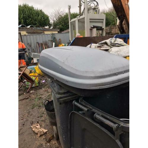 Extra large roof box - used