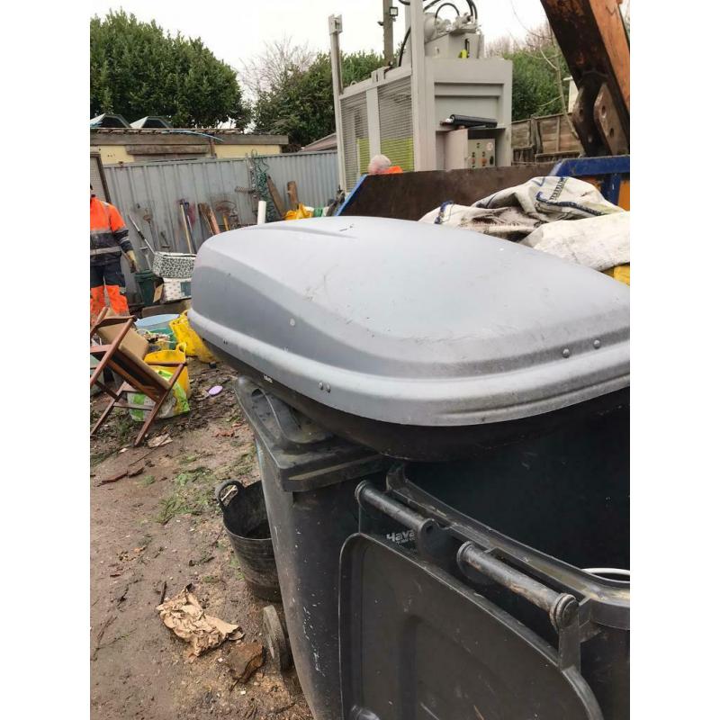 Extra large roof box - used