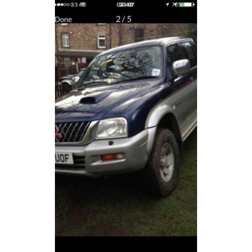 Mitsubishi L200 2 trucks breaking blue silver red silver 2 gearbox?s collection dewsbury