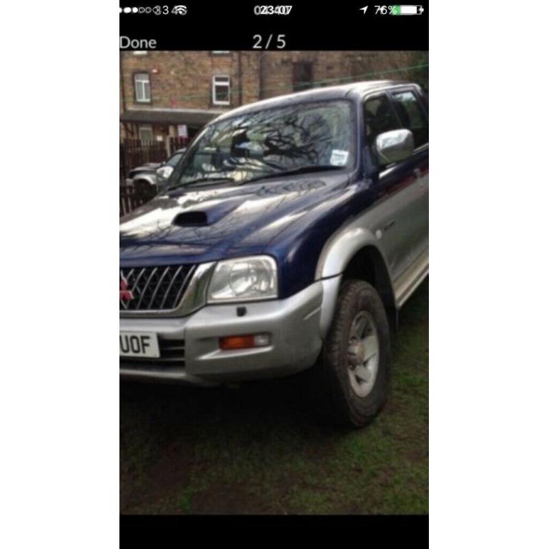 Mitsubishi L200 2 trucks breaking blue silver red silver 2 gearbox?s collection dewsbury