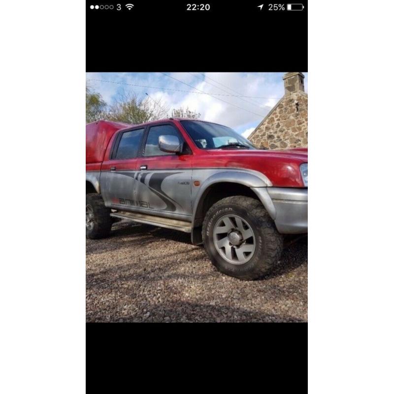 Mitsubishi L200 2 trucks breaking blue silver red silver 2 gearbox?s collection dewsbury