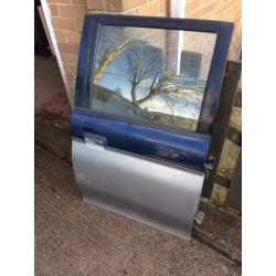 Mitsubishi L200 2 trucks breaking blue silver red silver 2 gearbox?s collection dewsbury