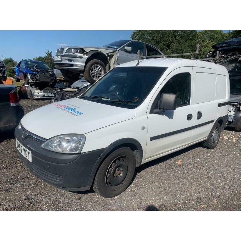 Vauxhall combo van 1.3 cdti 2007 white BREAKING FOR PARTS