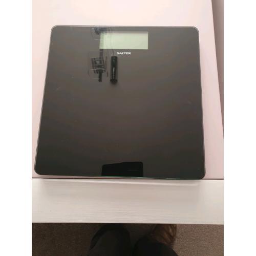 SALTER BATHROOM SCALES