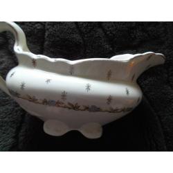 SALE Vintage A.J.Wilkinson/Royal Staffordshire gravy/sauce boat - Exc. cond. (TW#01)