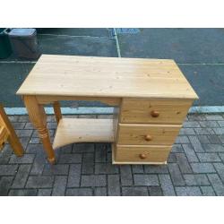 Dressing table