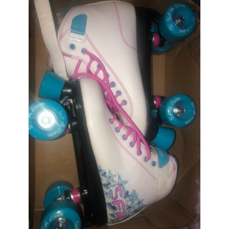 New Roller Skates Size 4