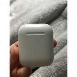 Apple AirPods generation 1