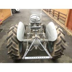 FERGUSON TRACTOR 12volt TVO
