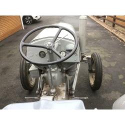 FERGUSON TRACTOR 12volt TVO