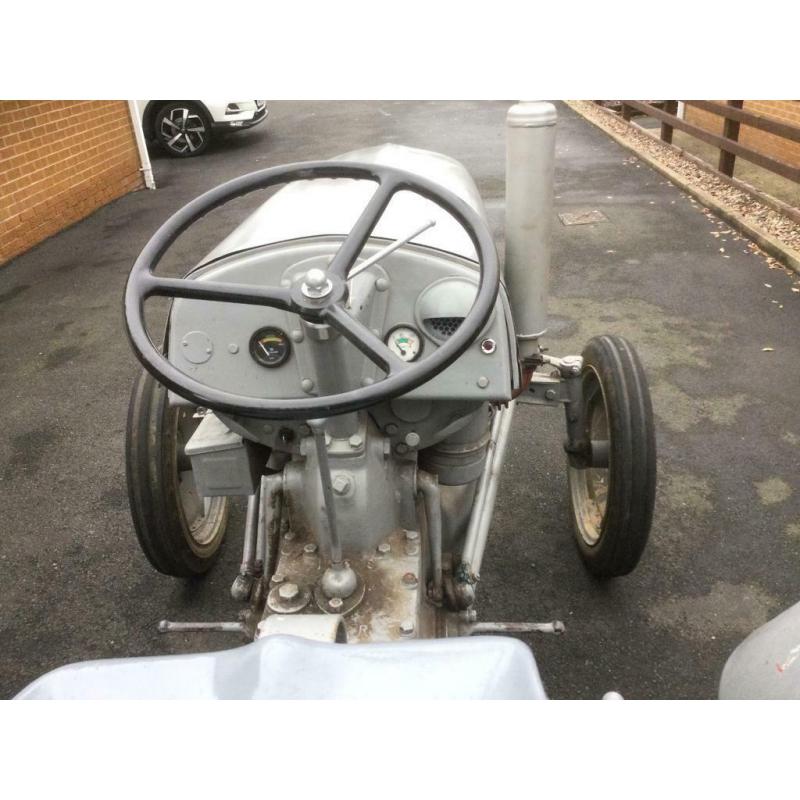FERGUSON TRACTOR 12volt TVO