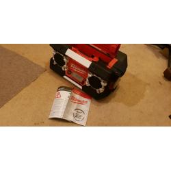 Milwaukee c12-28dcr site radio