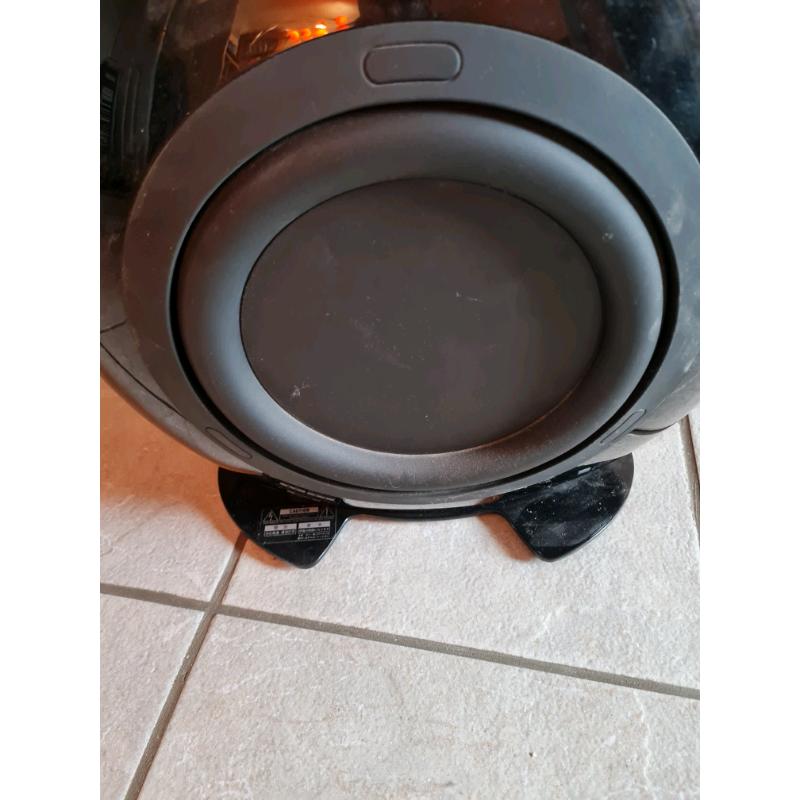 Kef home cinema theatre 3000 series.