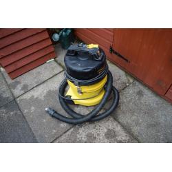 NUMATIC WET AND DRY HOOVER 110 V