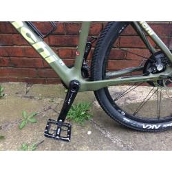 Bianchi Methanol 27.3 SL(650b) Carbon Fibre mountain bike.