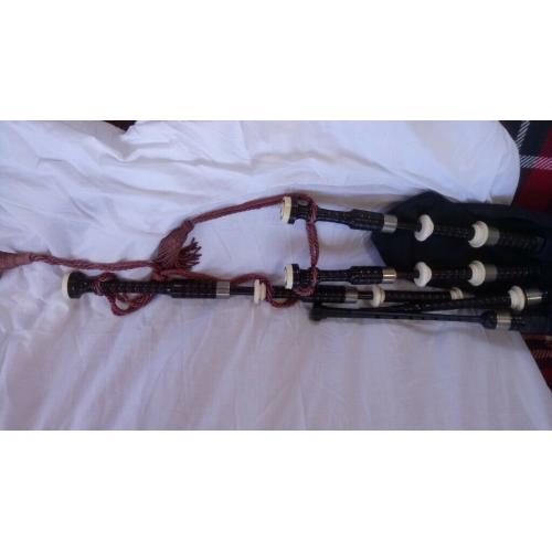 Bagpipes wanted
