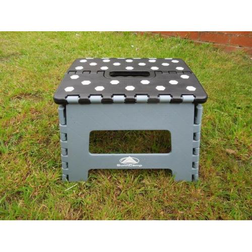 SunnCamp fold up step seat