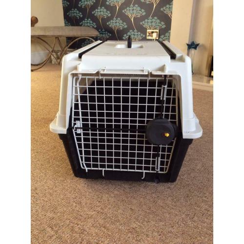 Large pet carrier