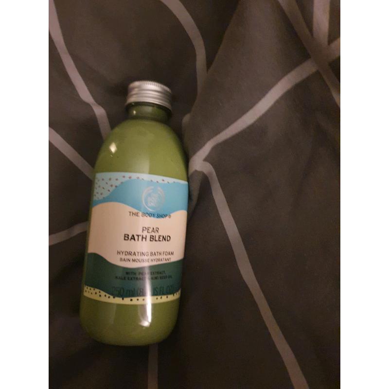 The body shop pear bath blend