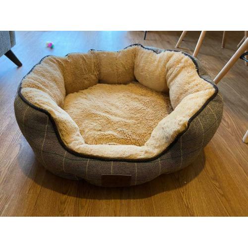 Brand new pet bed