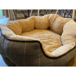 Brand new pet bed