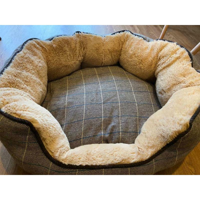 Brand new pet bed