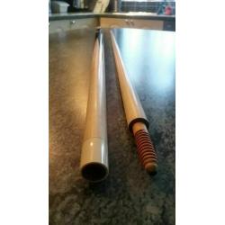 JOE DAVIS CUE (THE GREAT PLAYERS) 2 PIECE OLD CUE ?300