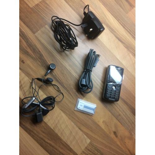 SONY ERICSSON K750i MOBILE TELEPHONE - BOXED AS NEW