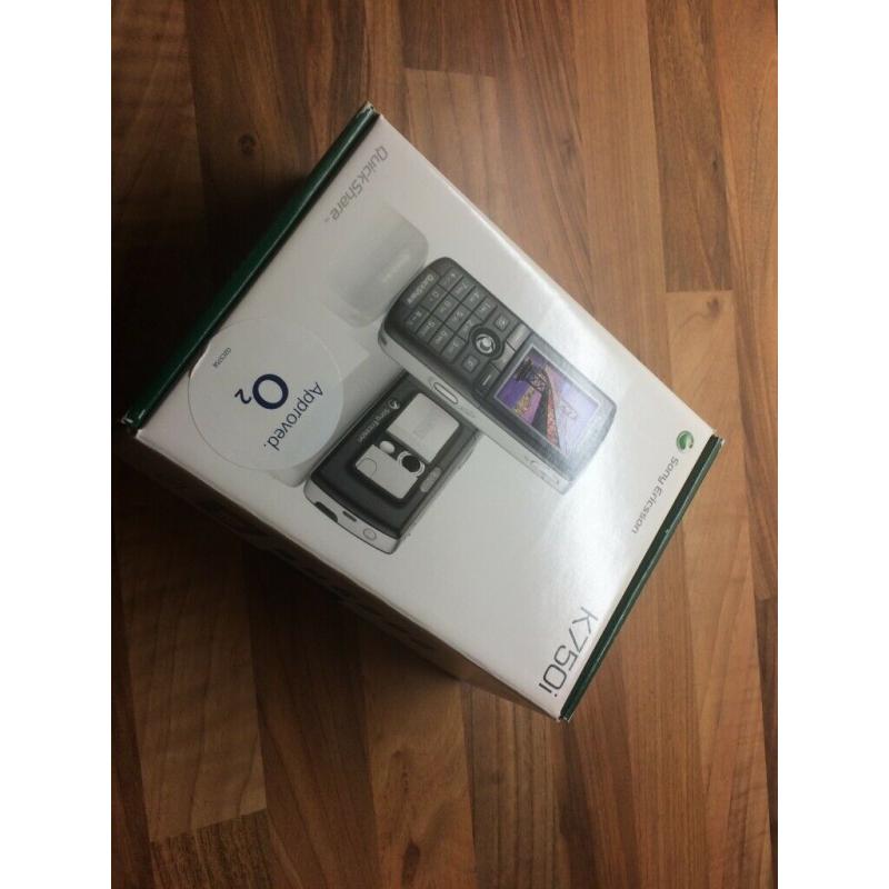 SONY ERICSSON K750i MOBILE TELEPHONE - BOXED AS NEW