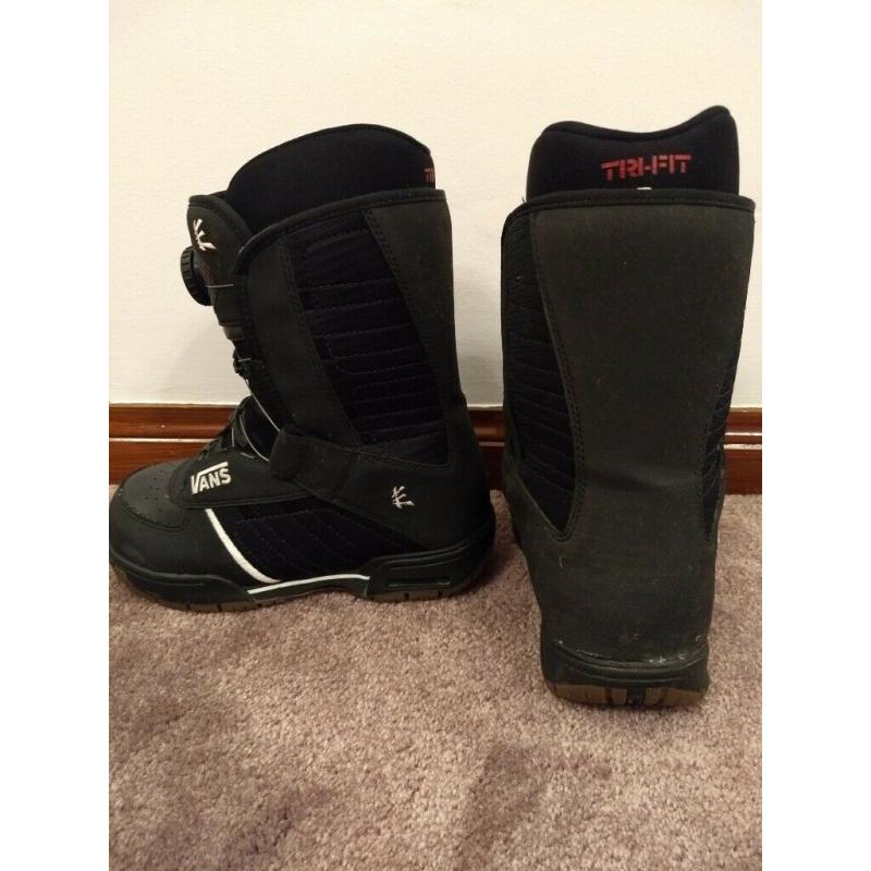 Vans encore snowboard boots - Boys Size 5