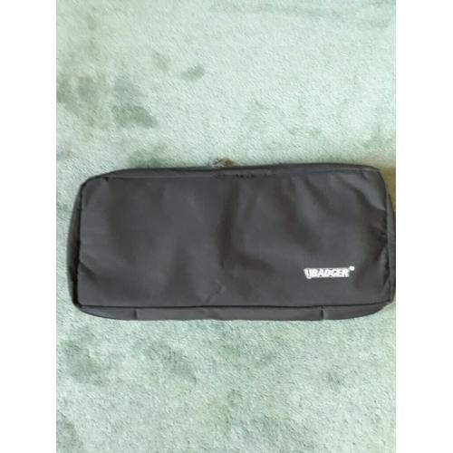 Badger fishing buzz bar bag