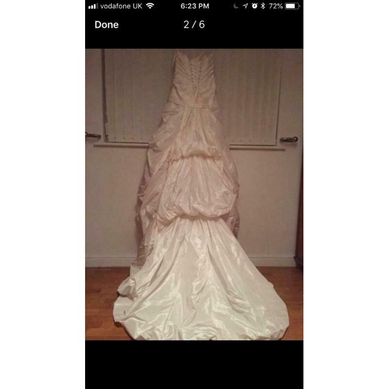 Ivory wedding dress