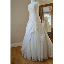 IMMACULATE CONDITION dizzie lizzie couture wedding dress Size 8 10 12 ONE OF A KIND