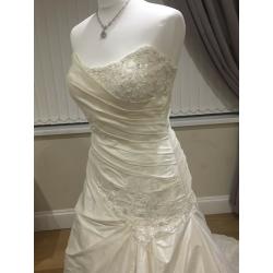IMMACULATE CONDITION dizzie lizzie couture wedding dress Size 8 10 12 ONE OF A KIND