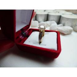 Gold Ring 585. Beautiful