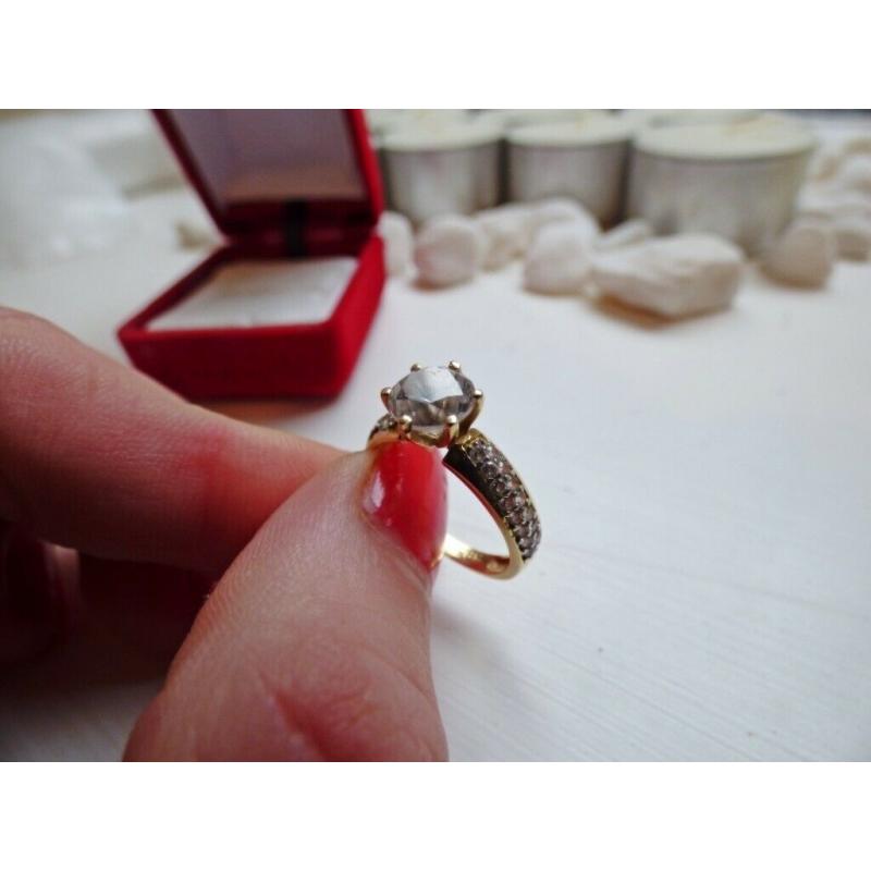 Gold Ring 585. Beautiful