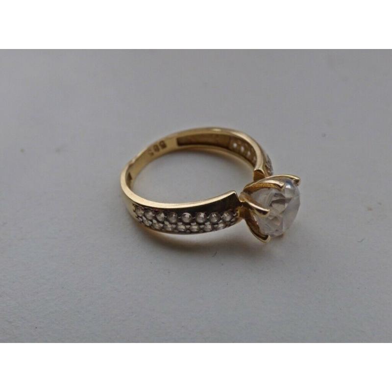 Gold Ring 585. Beautiful