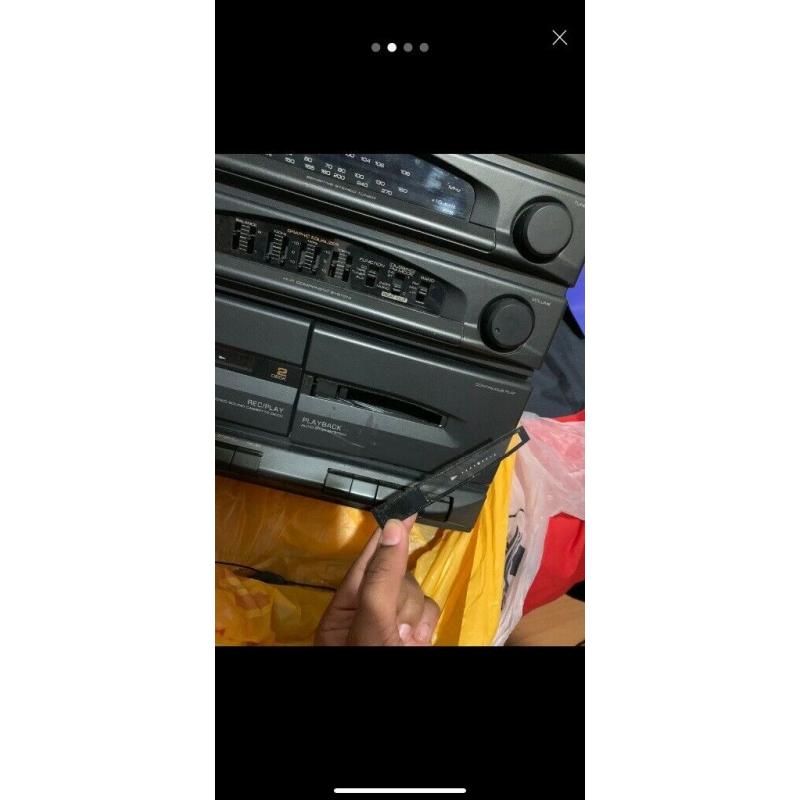 HiFi sound system with speakers