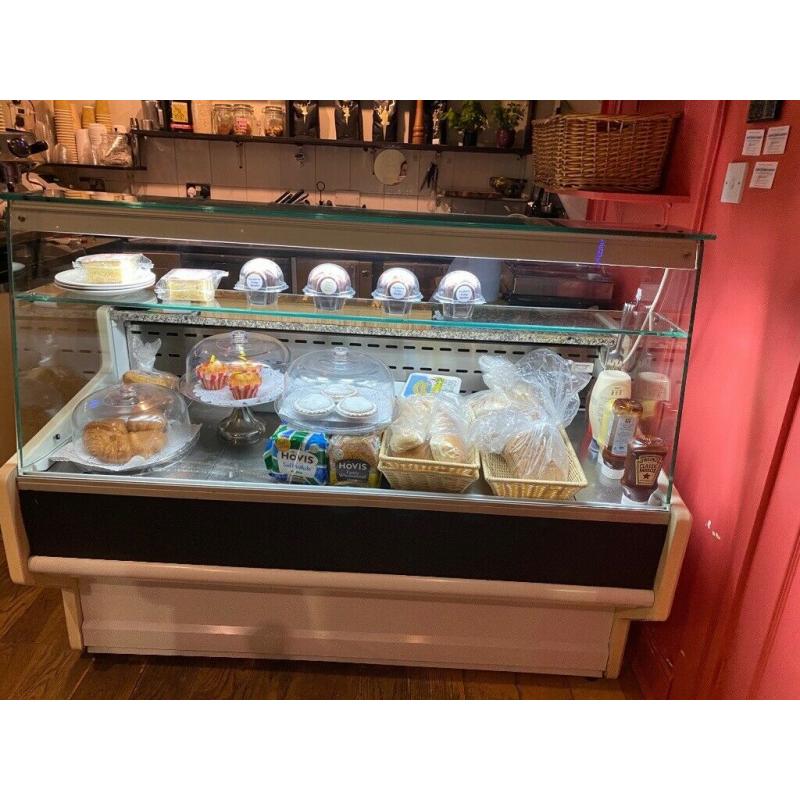 Fridge counter Curved glass front