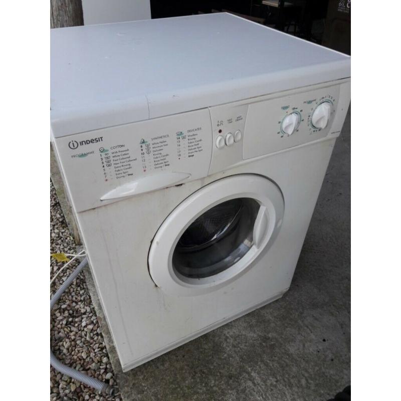 Indesit washer/dryer