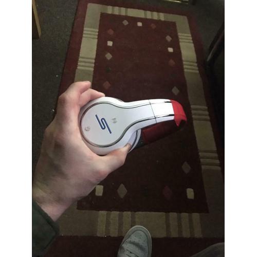 Bluetooth headphones