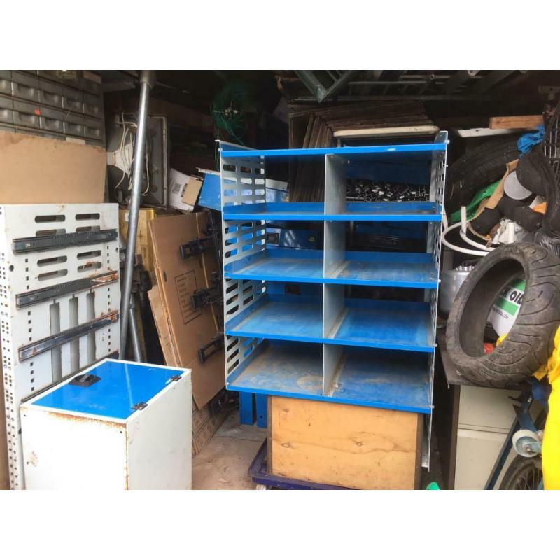 Tool drawer unit