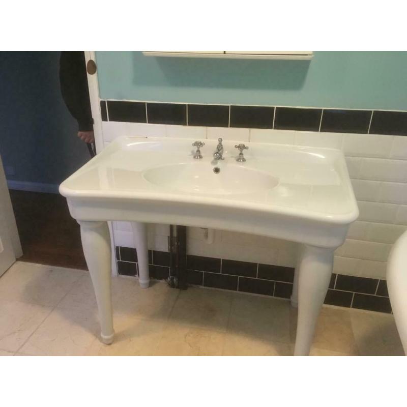 Wash basin