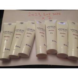 Vaniqua facial hair reducing cream
