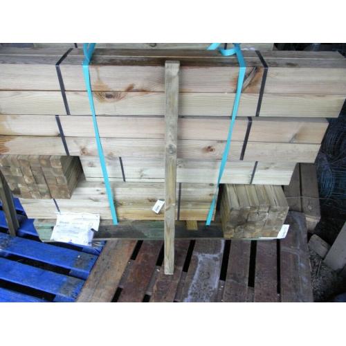 Timber decking spindles 41mmx41mmx900mm
