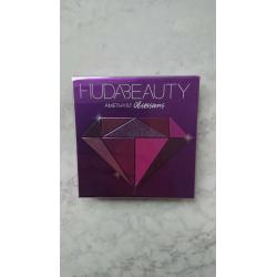 Huda Beauty Amethyst Obsession Eyeshadow palette