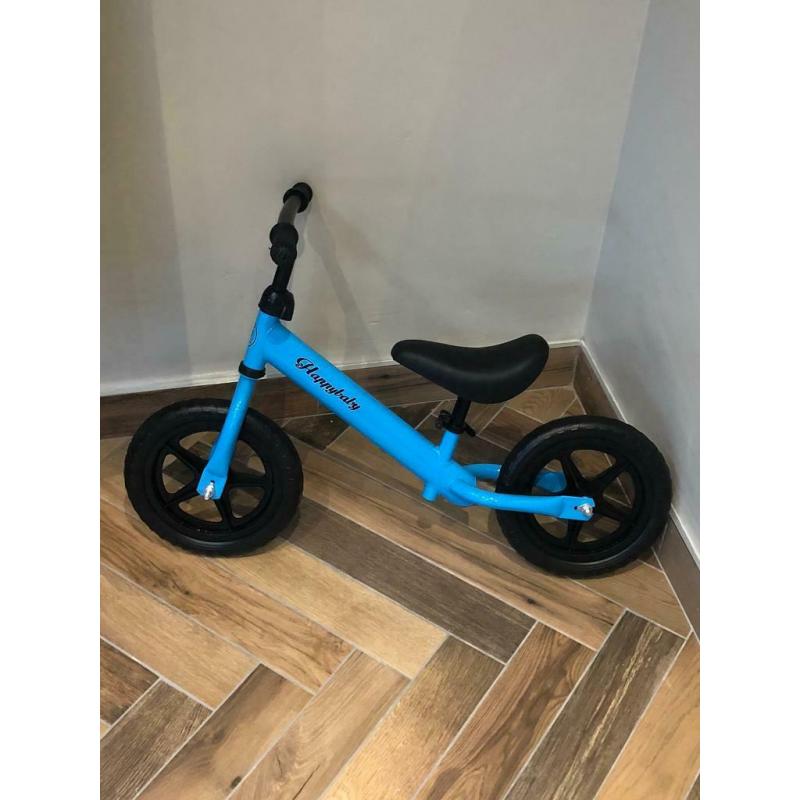 Balance bikes new and boxed ?30