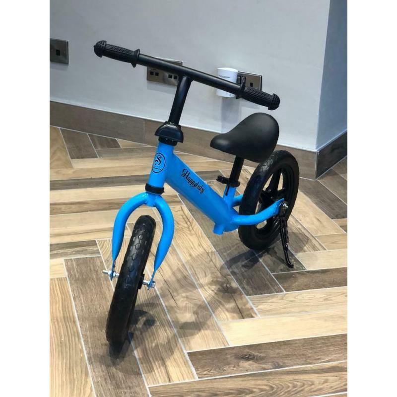 Balance bikes new and boxed ?30
