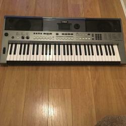 Yamaha e443 Keyboard